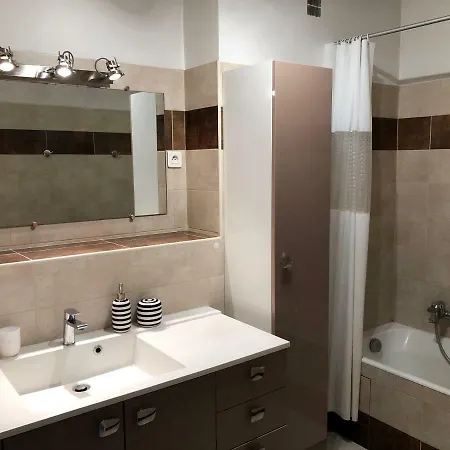 2 Chambres 90m2 * Antibes